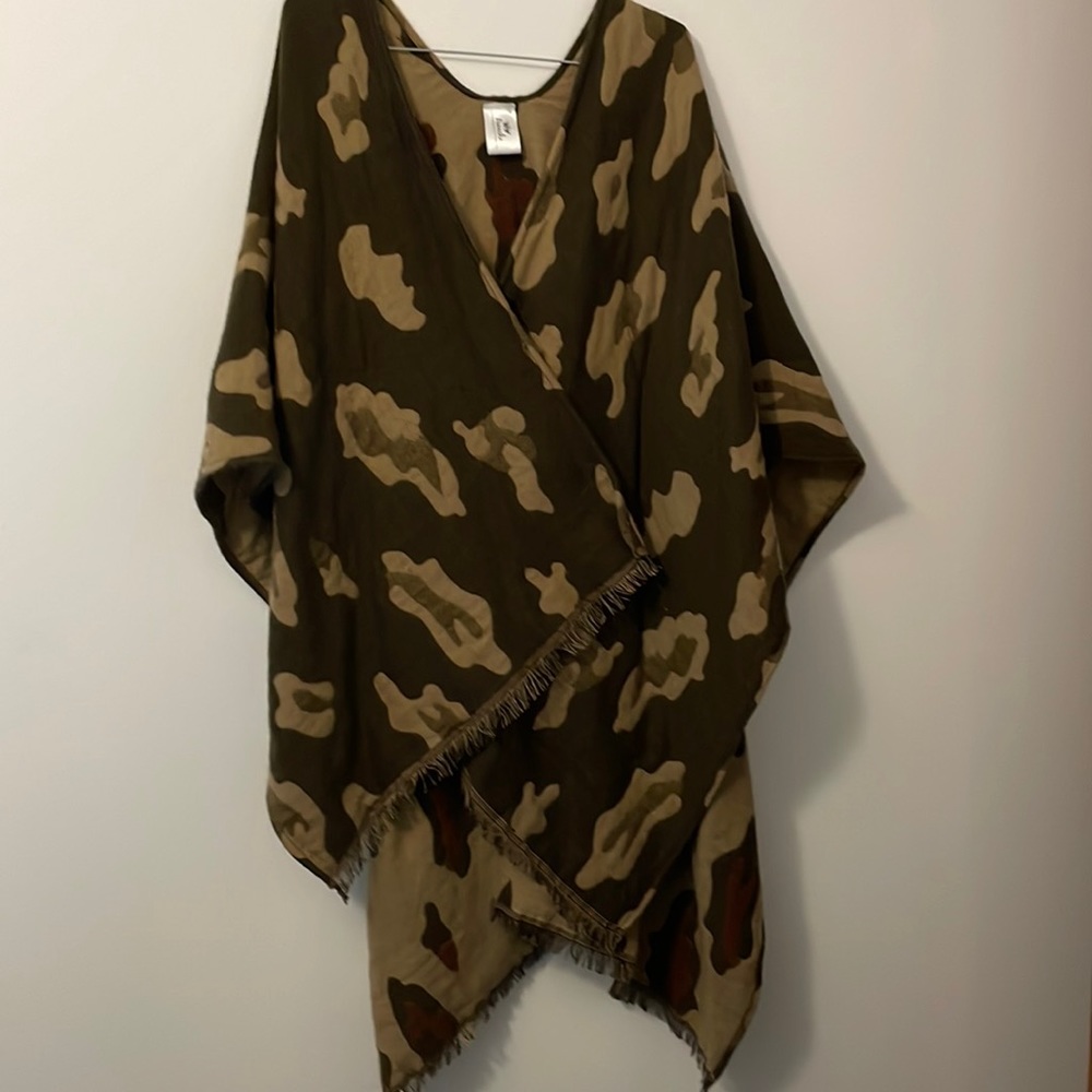 Panache Camouflage Poncho-Style Cardigan brown
